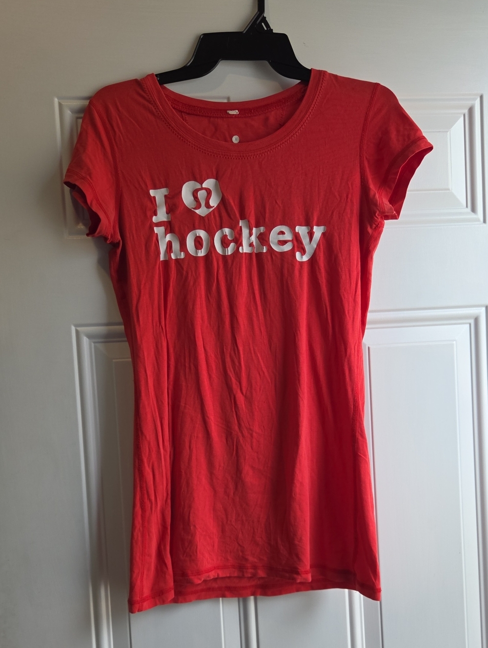Lululemon Red 'I ♥ hockey' Graphic Tee